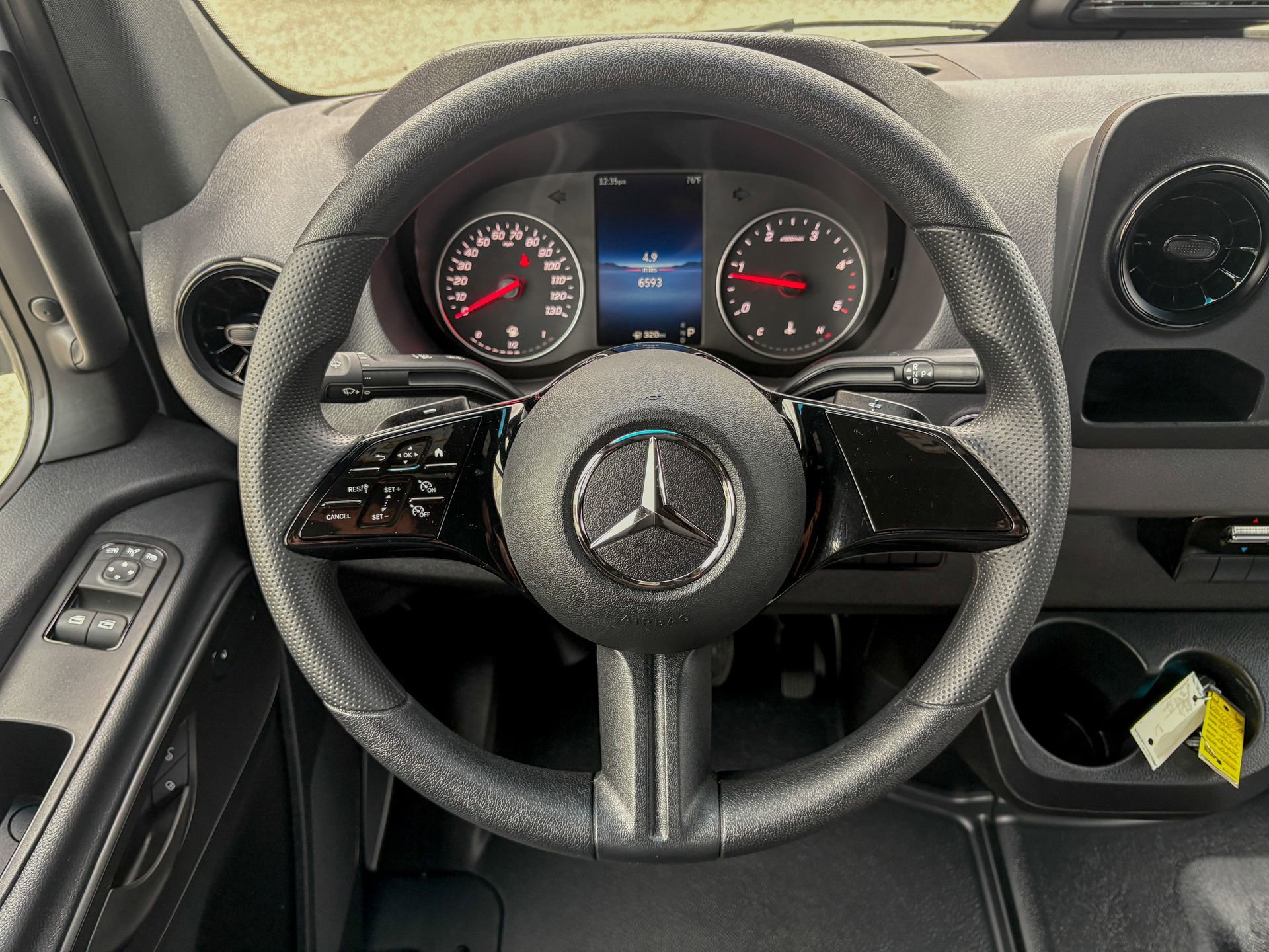 Used 2025 Mercedes-Benz Sprinter 2500 image 22