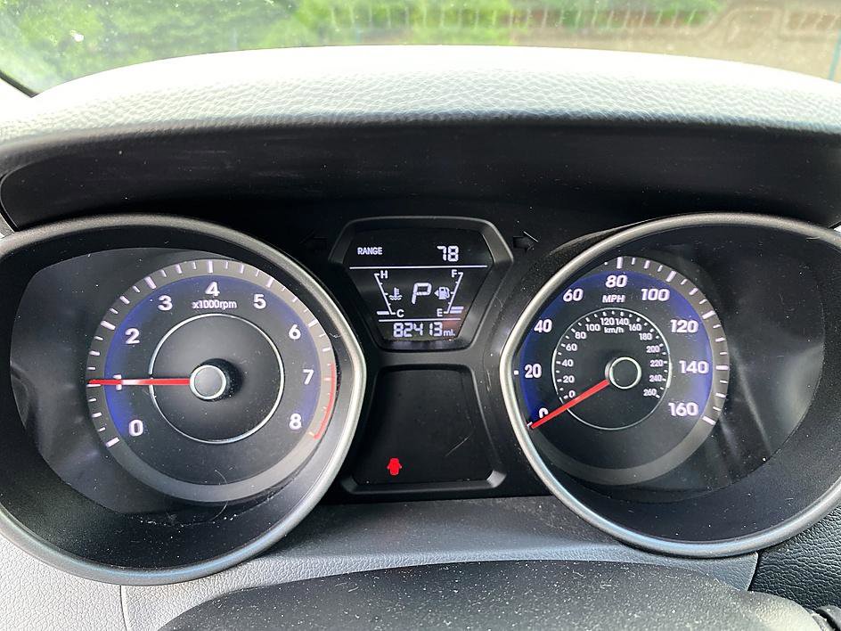 Used 2016 Hyundai Elantra Limited FWD image 14