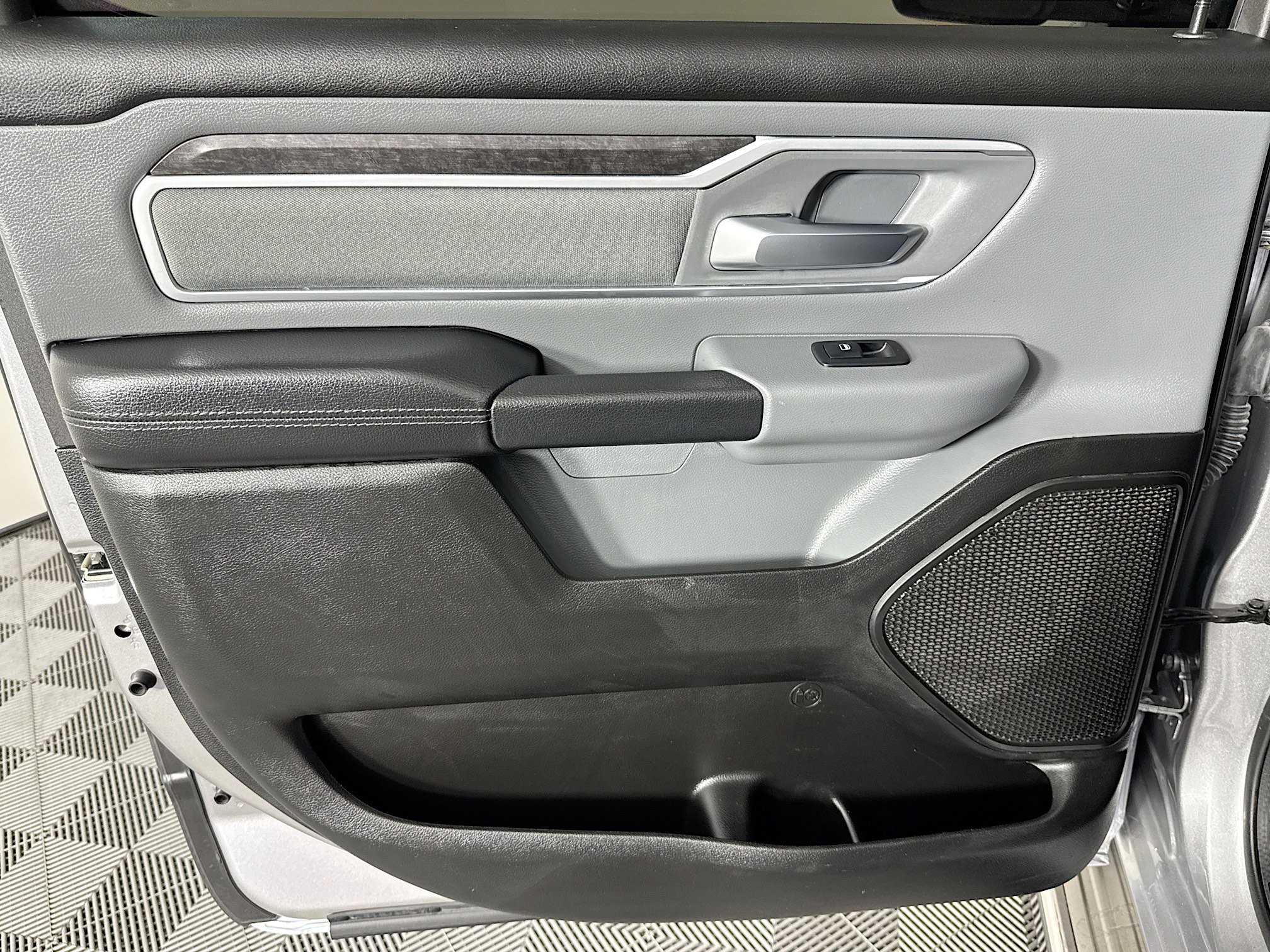 Used 2023 RAM 1500 Big Horn image 25