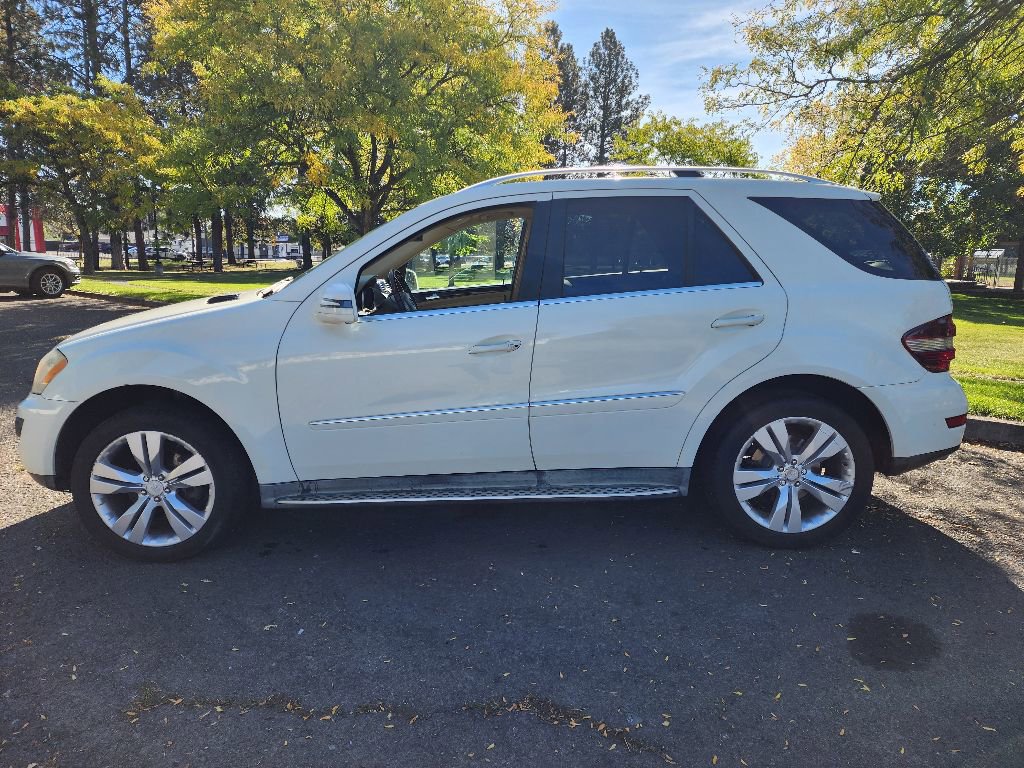 Used 2011 Mercedes-Benz ML 350 4MATIC image 2