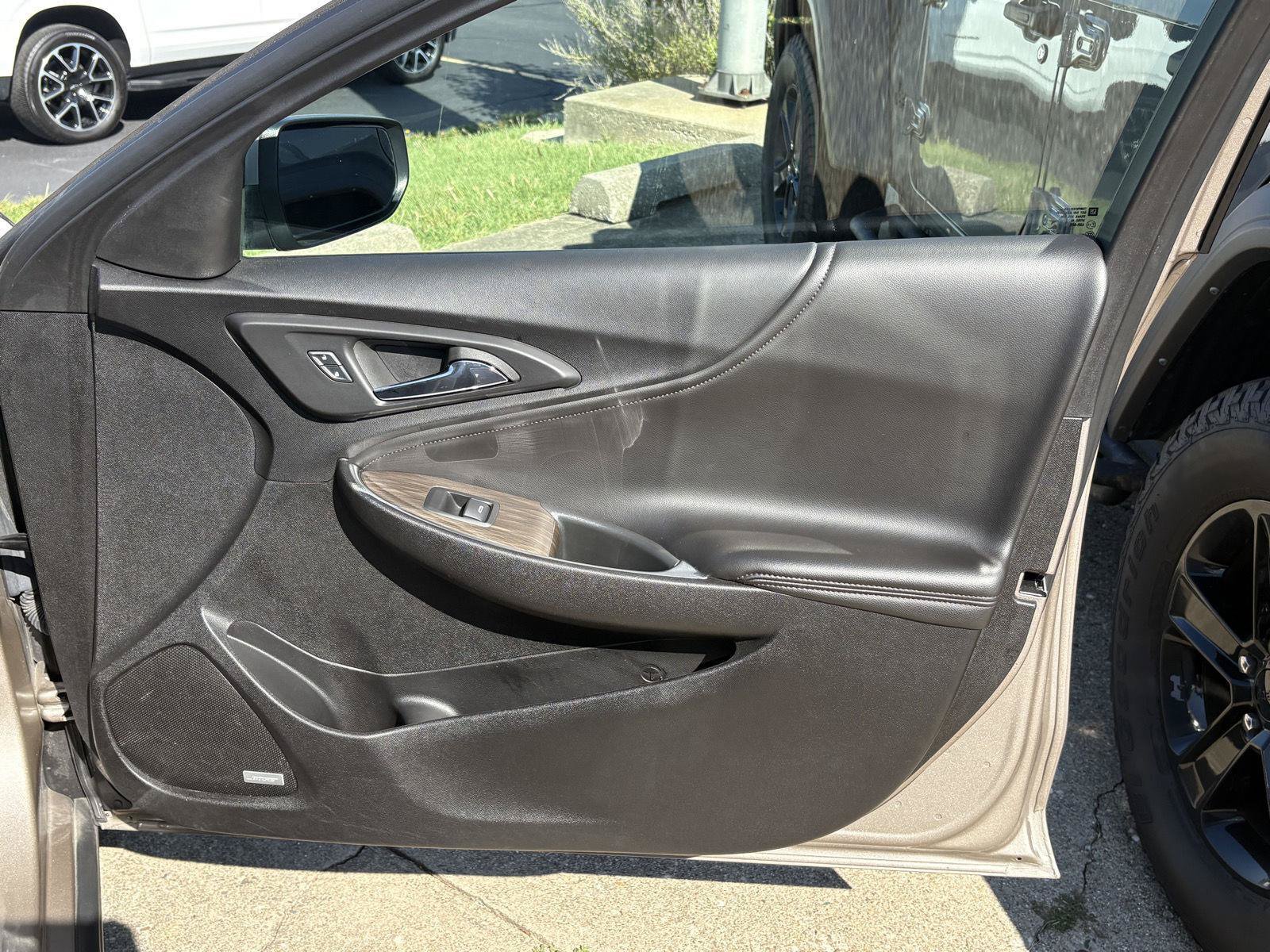 Used 2024 Chevrolet Malibu LT FWD image 18