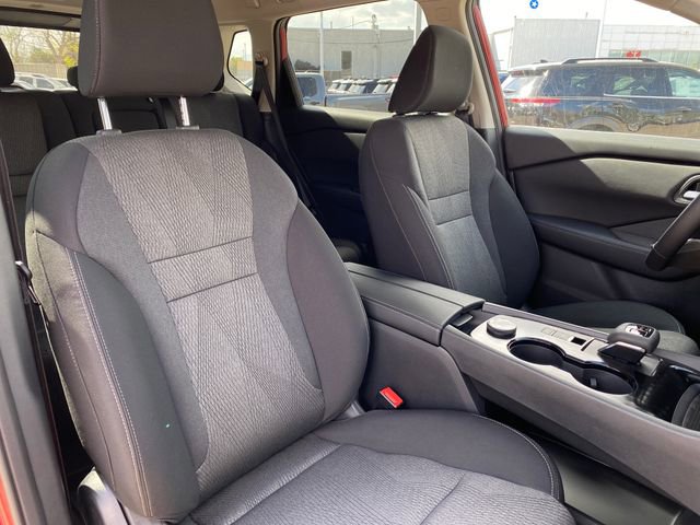 New 2026 Nissan Rogue SV AWD/4WD image 9
