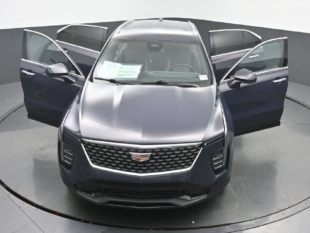 Certified 2025 Cadillac XT4 Premium Luxury FWD image 60