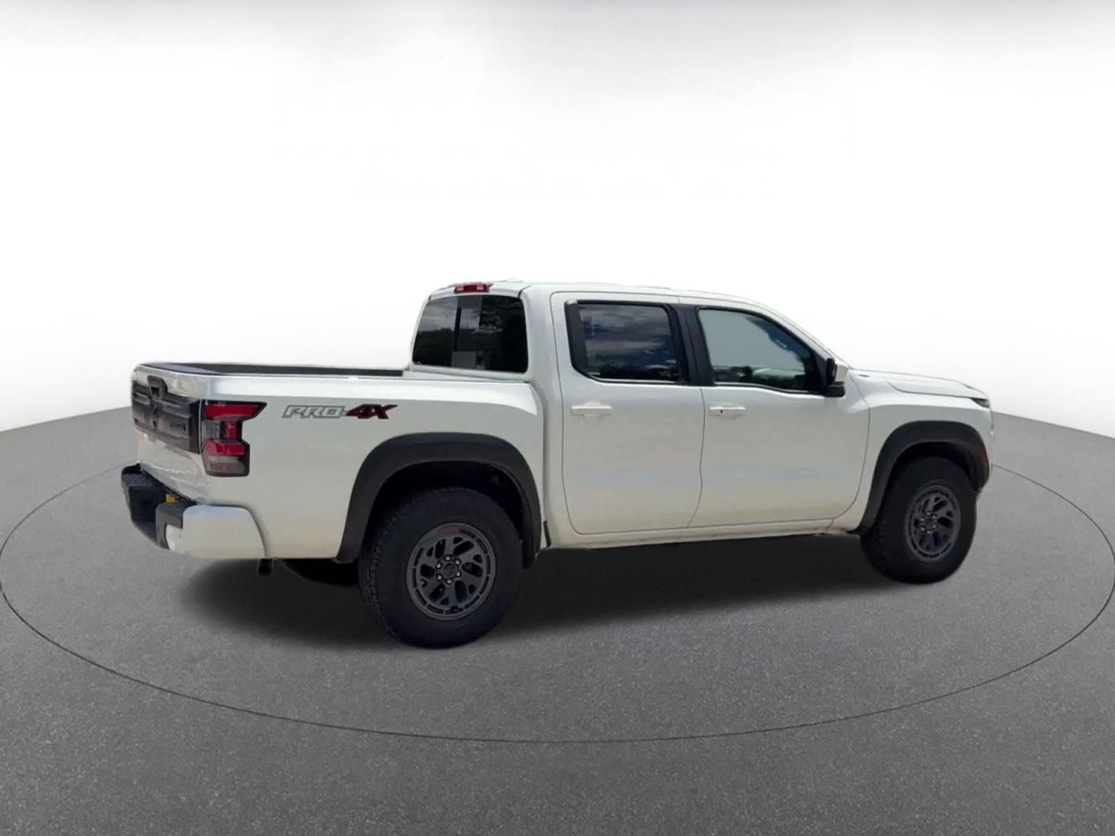 Used 2026 Nissan Frontier PRO-4X AWD/4WD image 14