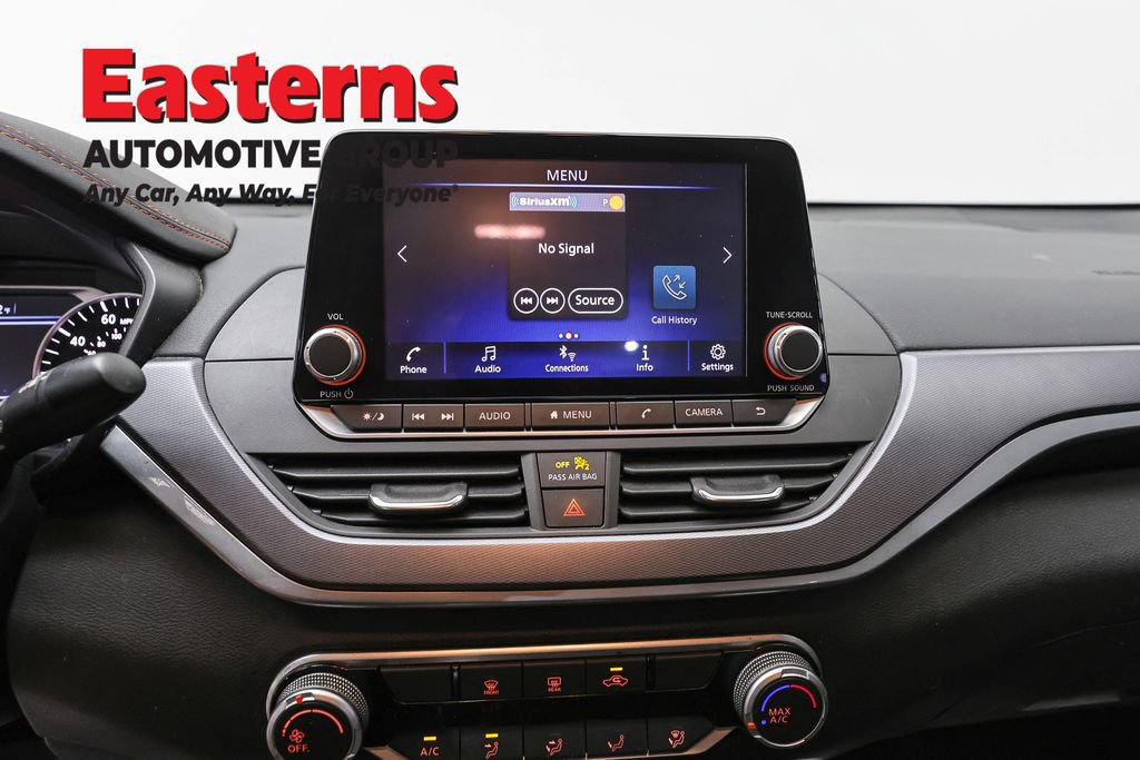 Used 2023 Nissan Altima 2.5 SR FWD image 12
