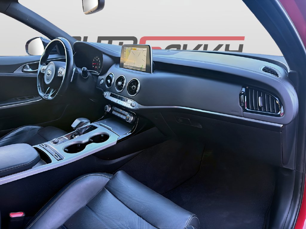 Used 2018 Kia Stinger GT2 RWD image 30