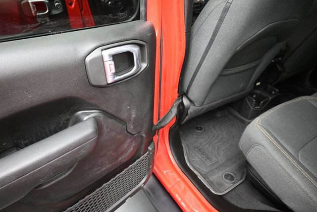 Used 2024 Jeep Gladiator Sport AWD/4WD image 17
