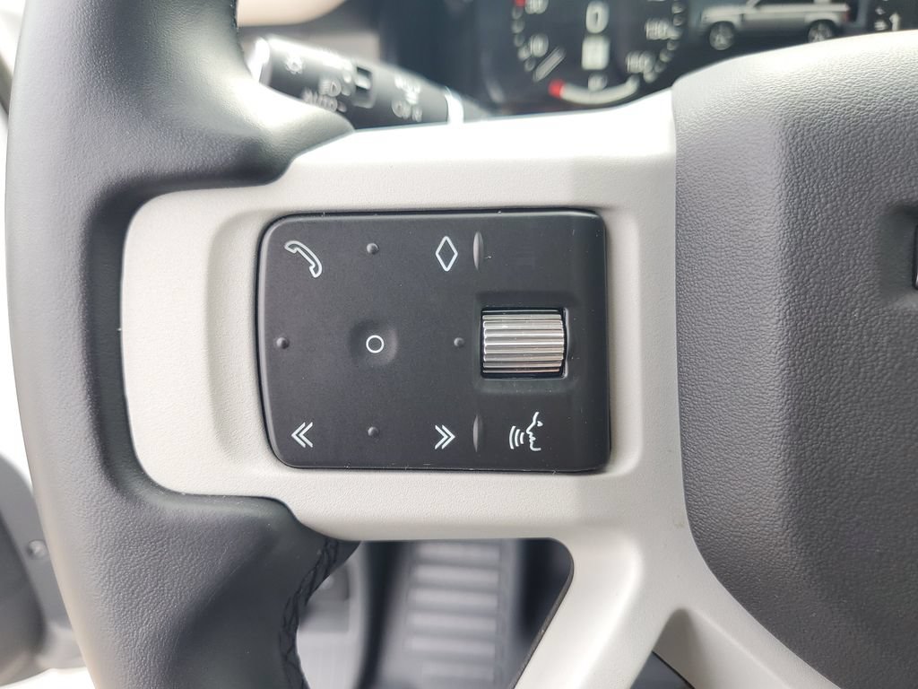 Used 2023 Land Rover Defender 110 S AWD/4WD image 18