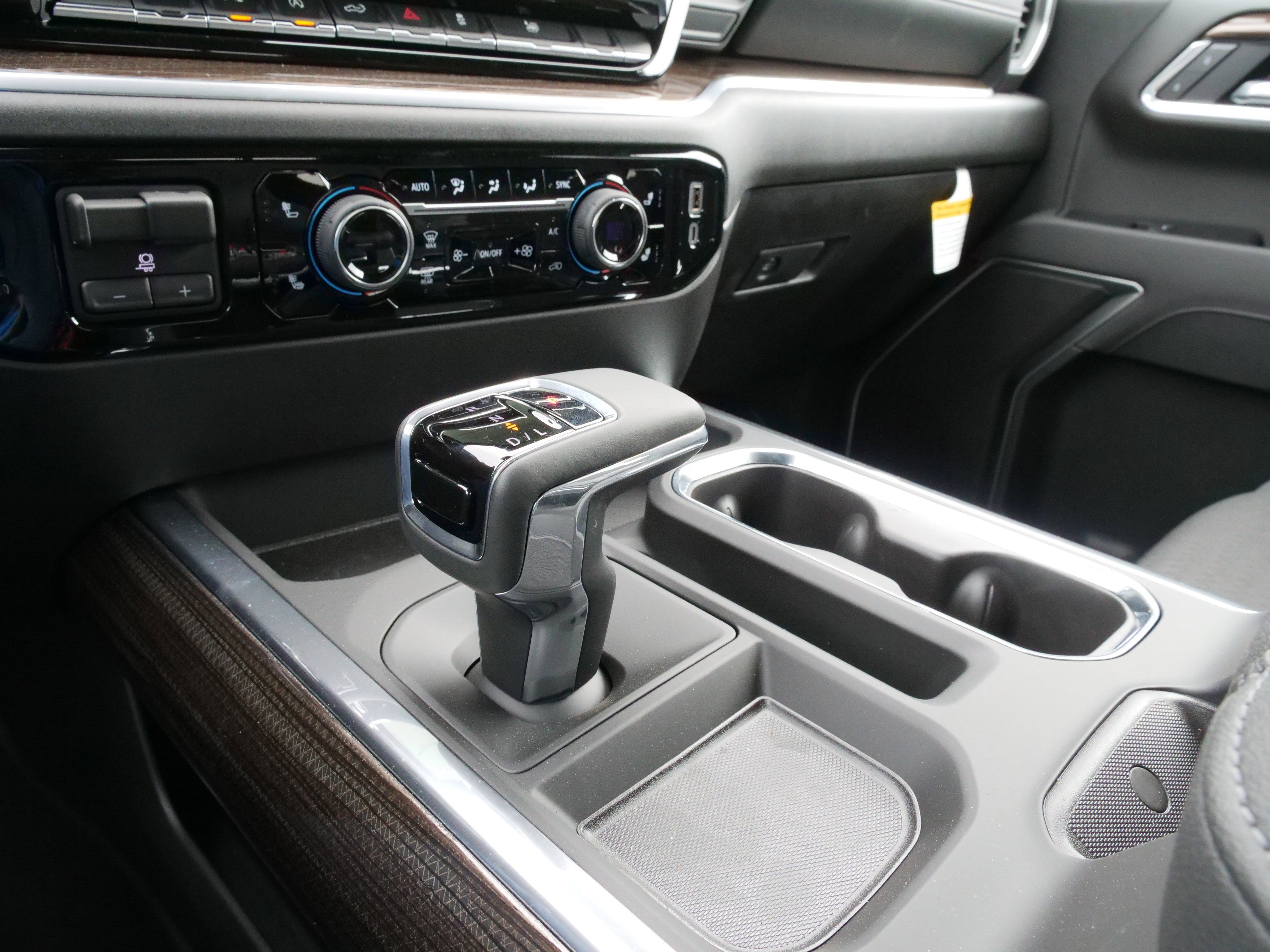 New 2025 Chevrolet Silverado 1500 LT w/ Safety Package image 28
