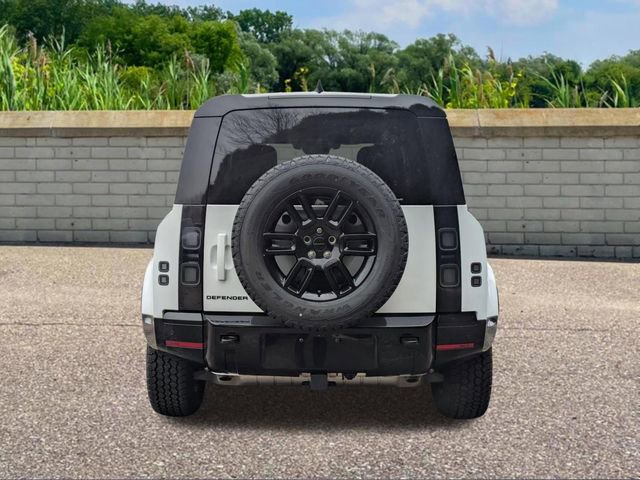 New 2026 Land Rover Defender 110 X-Dynamic SE image 5