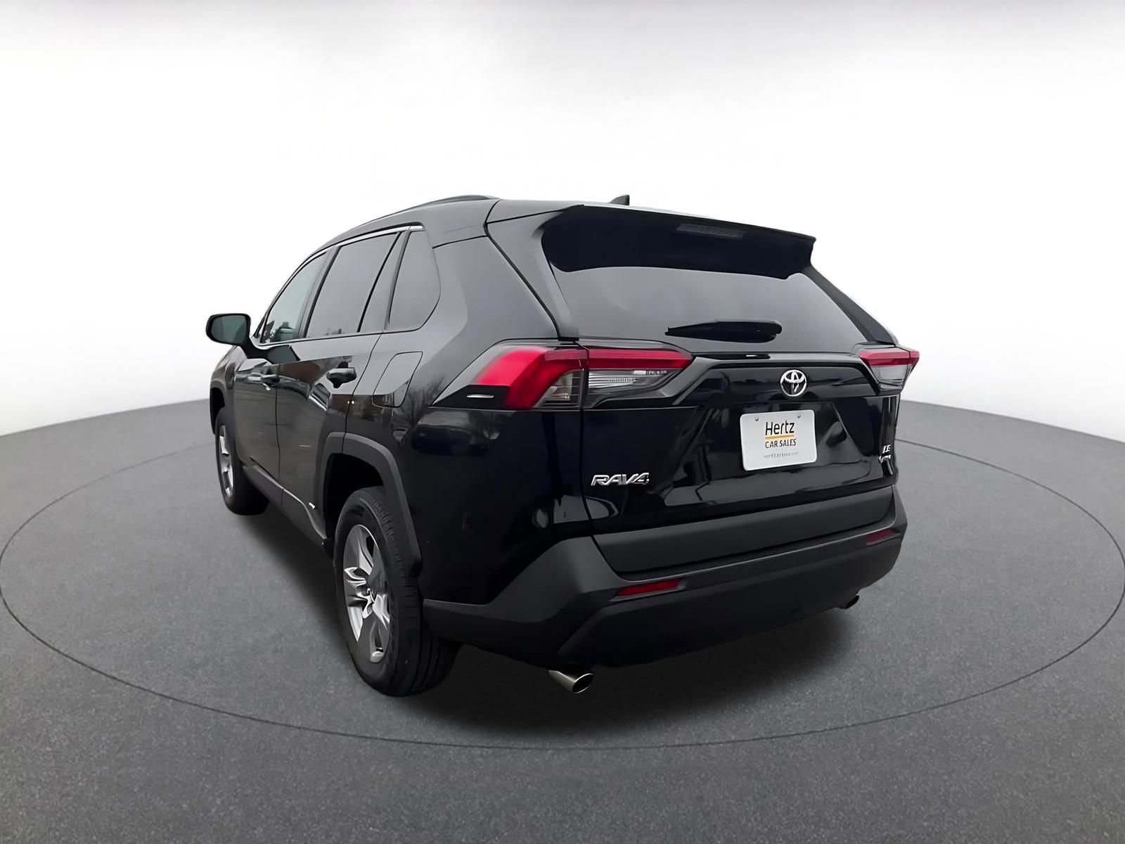 Used 2025 Toyota RAV4 LE image 11