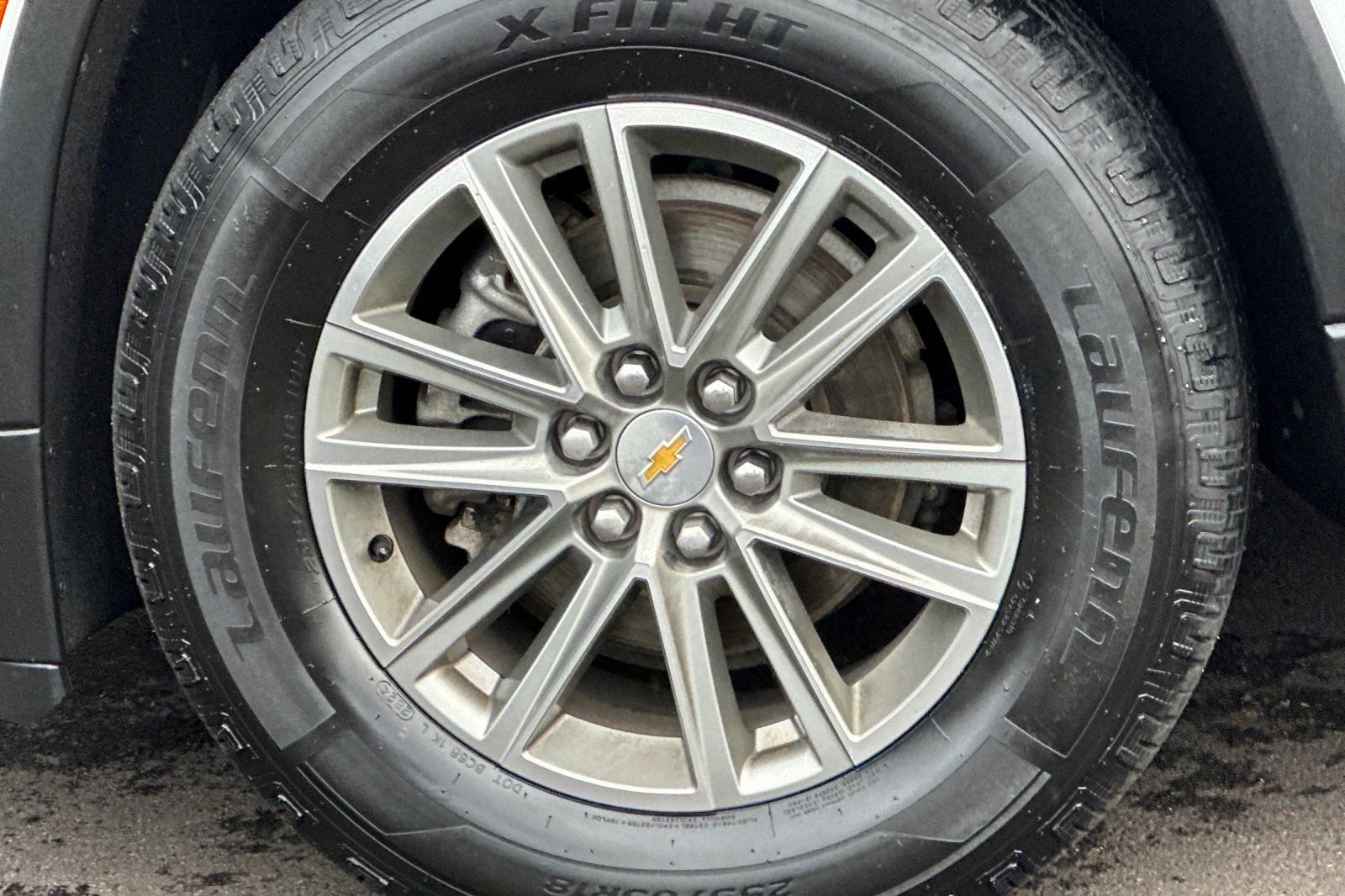 Used 2023 Chevrolet Traverse LT FWD image 33