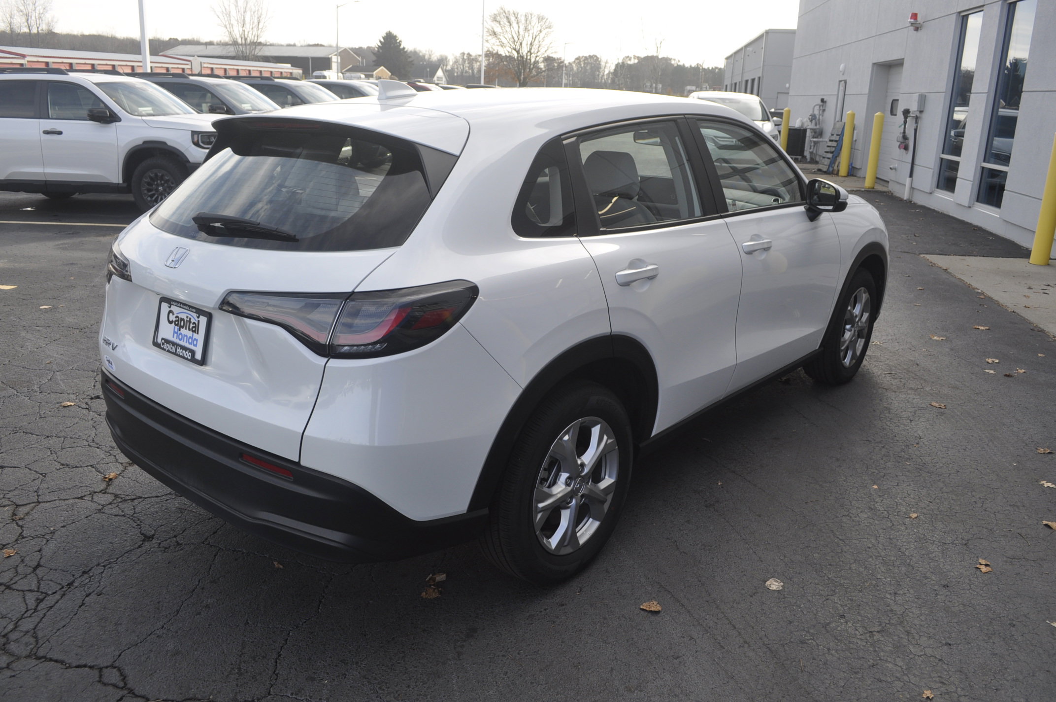 Certified 2025 Honda HR-V LX image 7