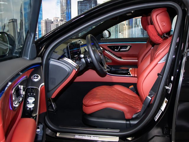 Certified 2025 Mercedes-Benz S 580 4MATIC Sedan image 22
