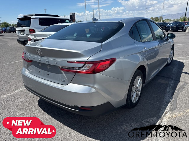 Used 2025 Toyota Camry LE FWD image 7