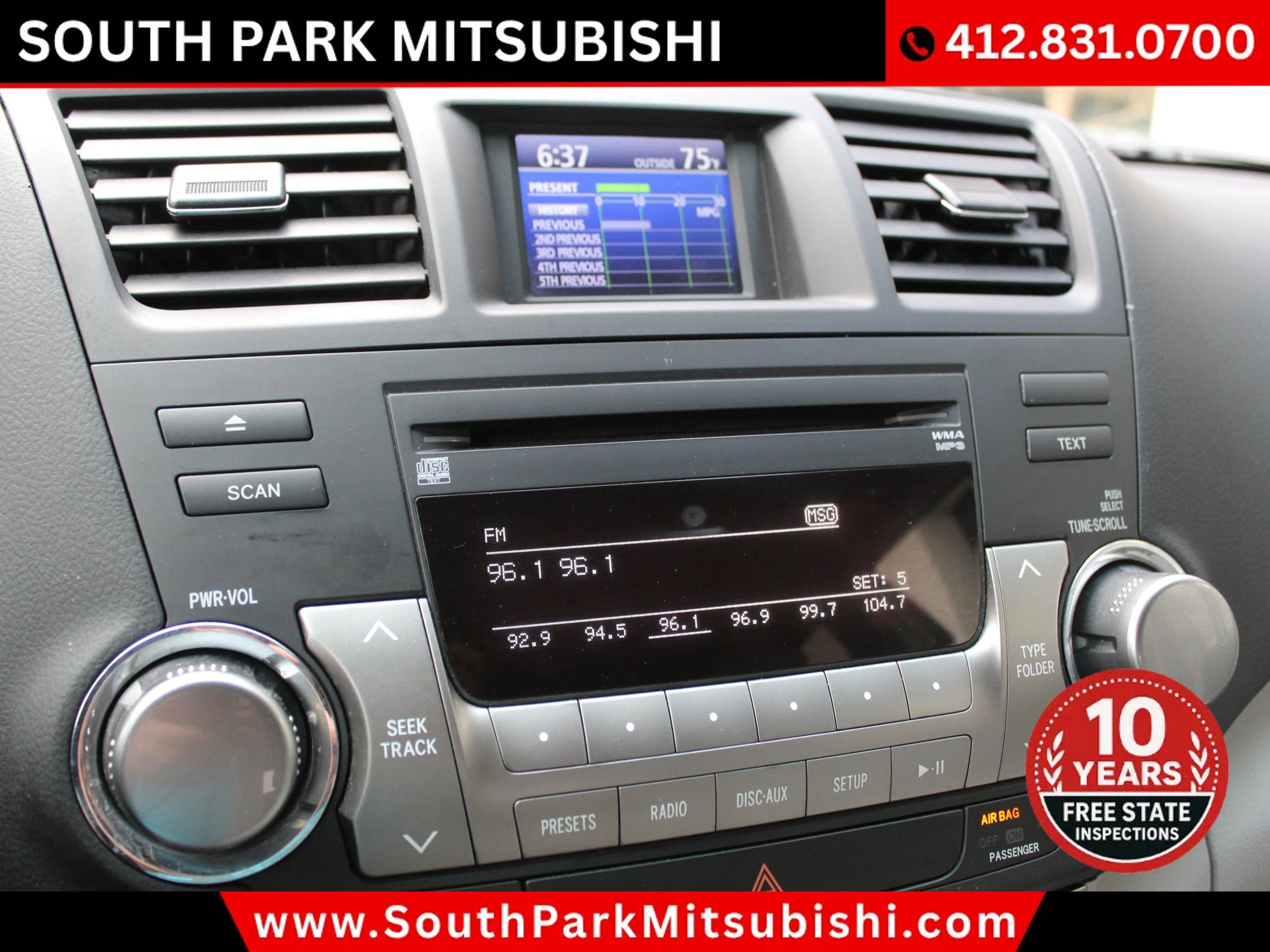 Used 2011 Toyota Highlander SE w/ Tow Pkg image 25