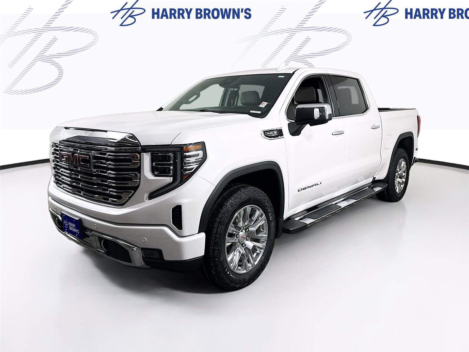 Used 2023 GMC Sierra 1500 Denali w/ Technology Package AWD/4WD image 1