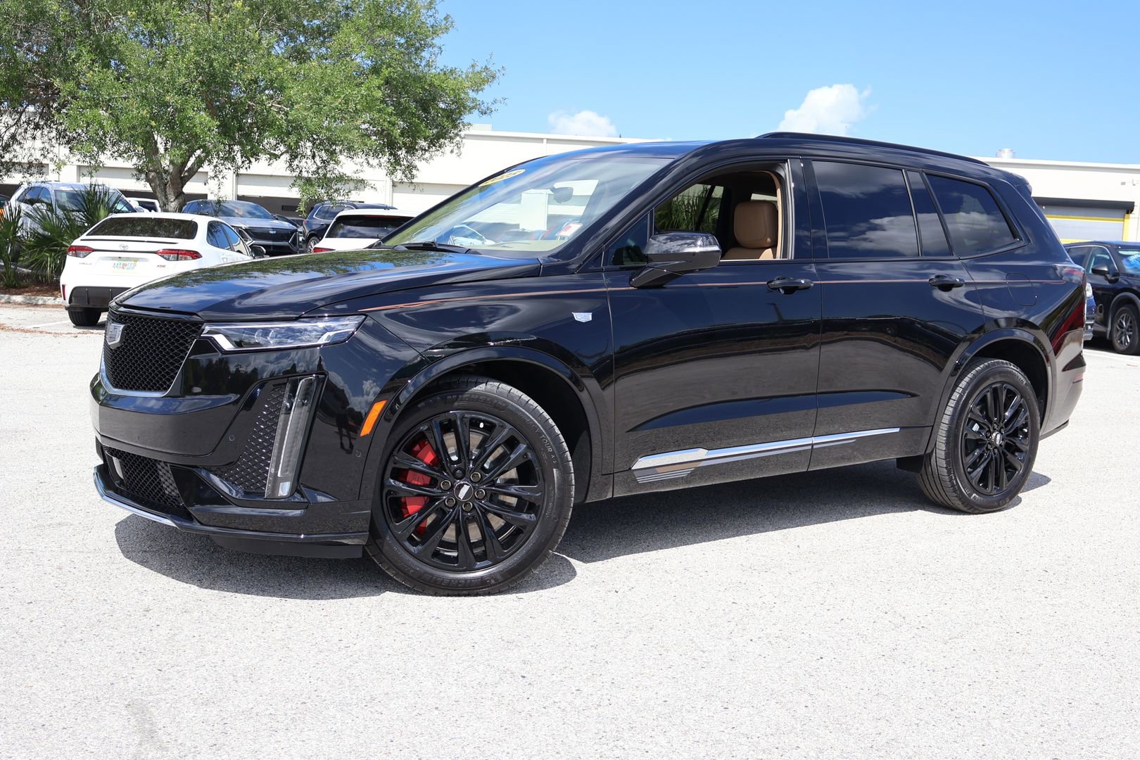 Used 2025 Cadillac XT6 Sport w/ Platinum Package