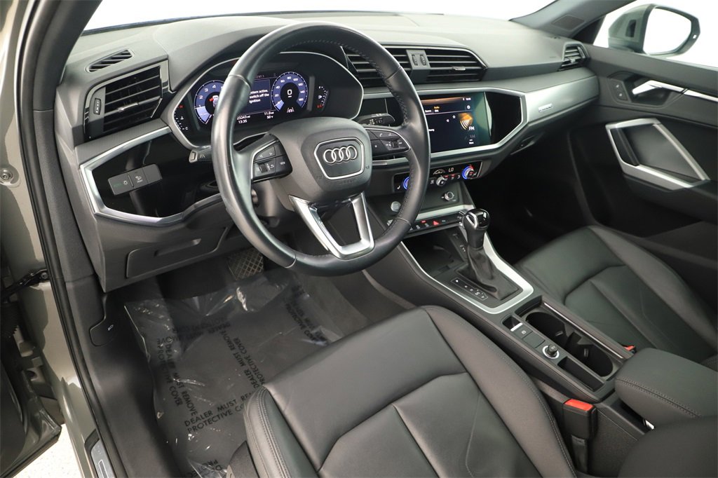 Used 2020 Audi Q3 2.0T Premium Plus w/ Premium Plus Package image 15