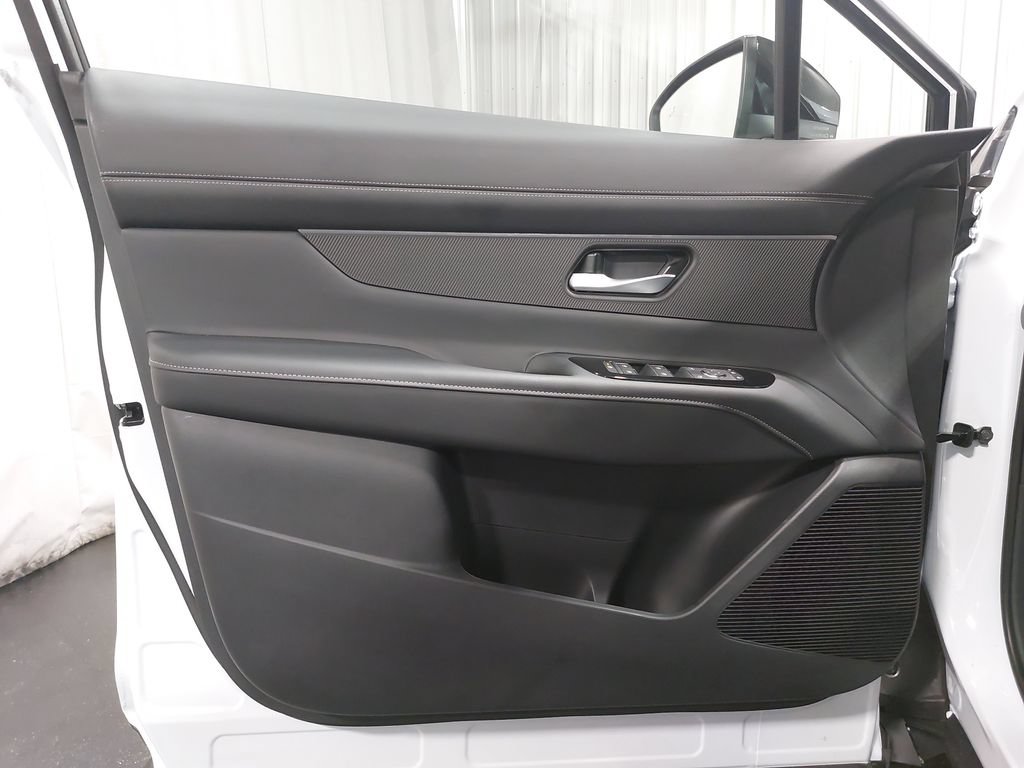 Used 2025 Nissan Murano SV AWD/4WD image 27