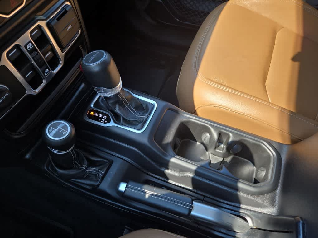 Used 2020 Jeep Gladiator Overland AWD/4WD image 27