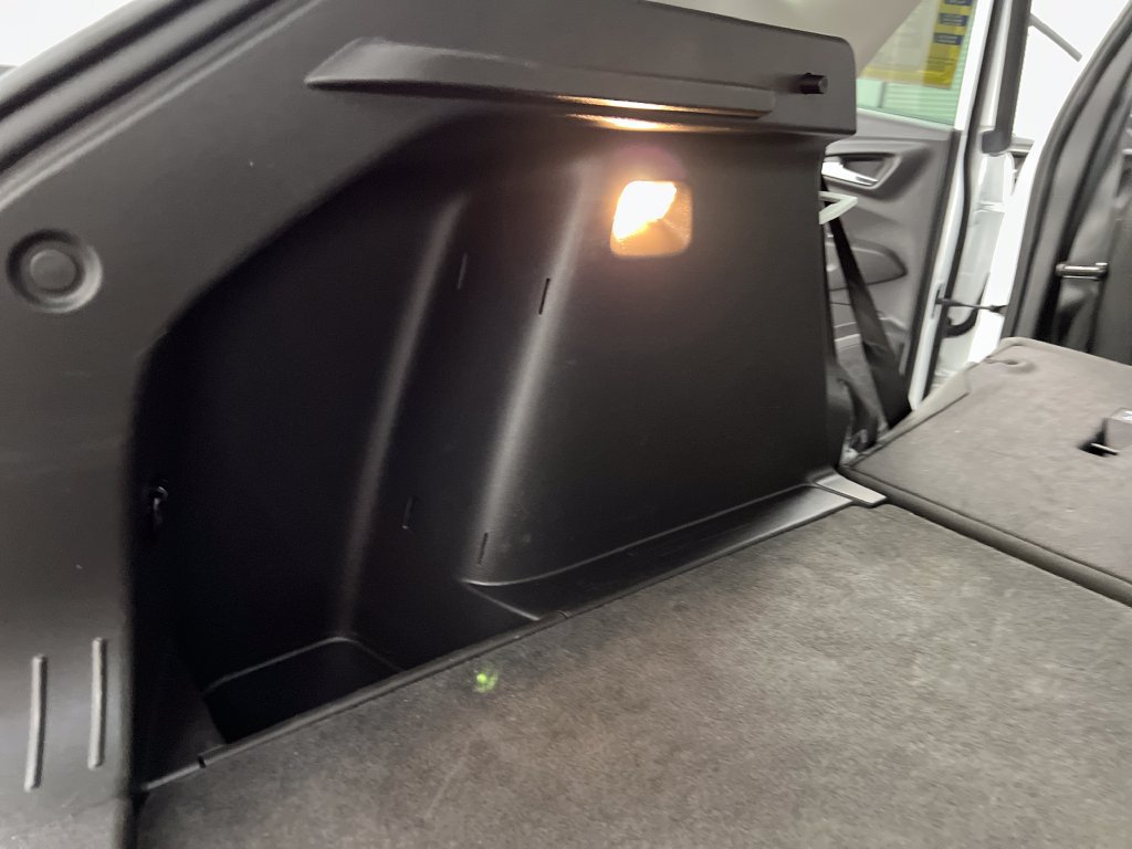 Used 2025 Chevrolet Trax LT FWD image 36