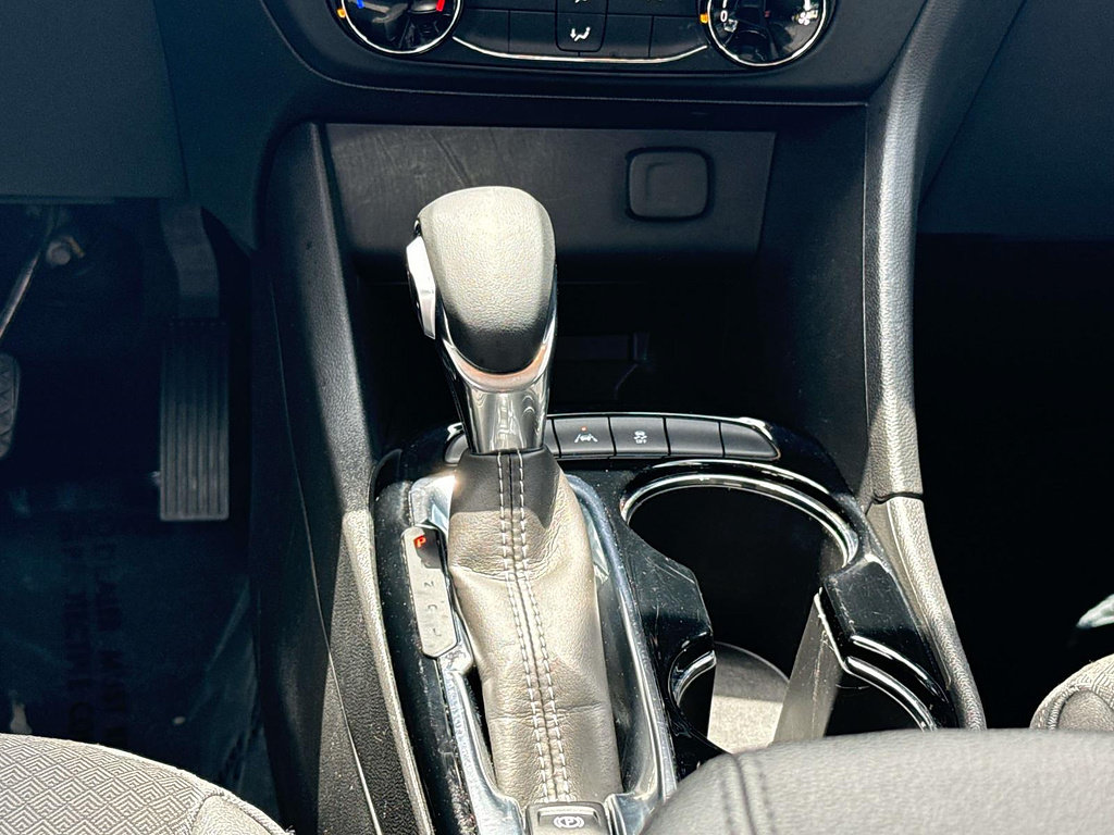 Used 2025 Buick Encore GX Preferred FWD image 19