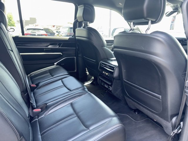 Used 2024 Jeep Wagoneer L 4WD image 17