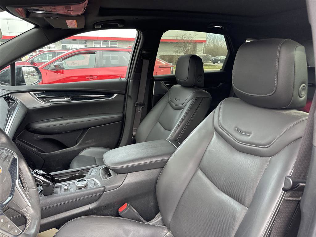 Used 2024 Cadillac XT5 Premium Luxury image 4