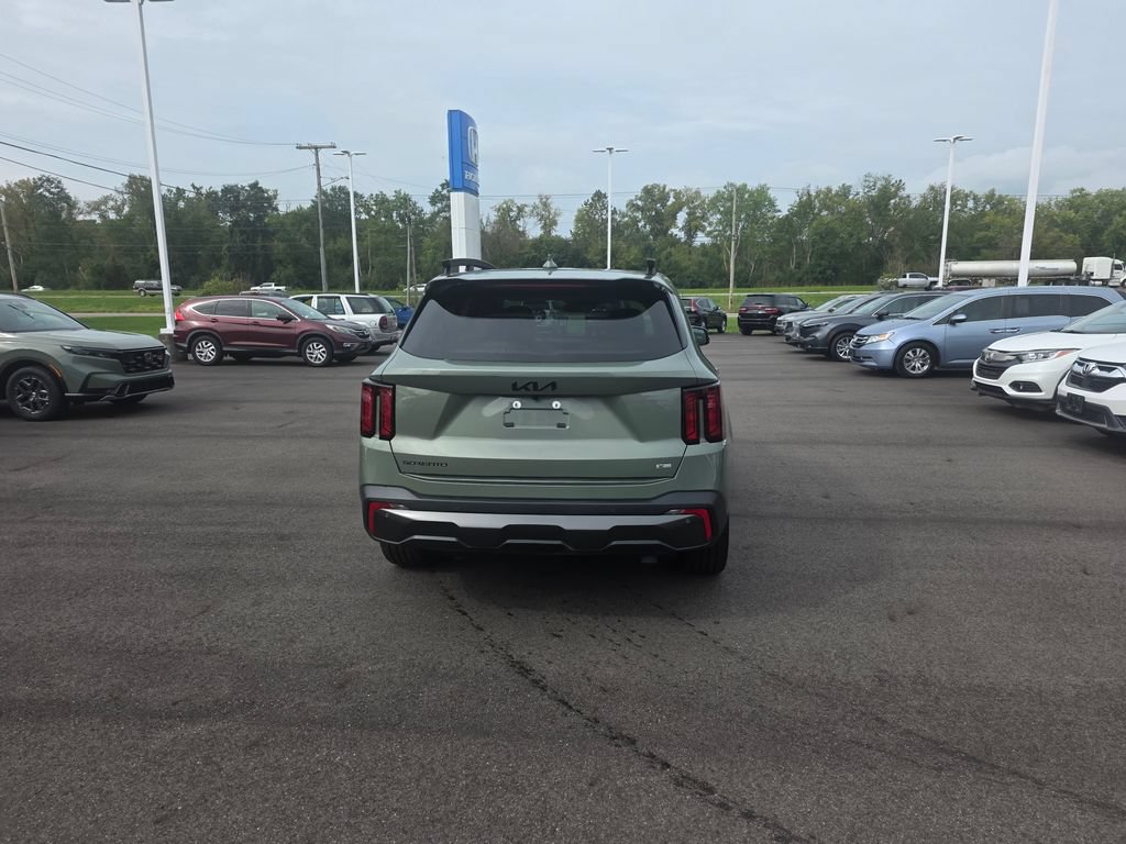Used 2025 Kia Sorento X-Line EX AWD/4WD image 4