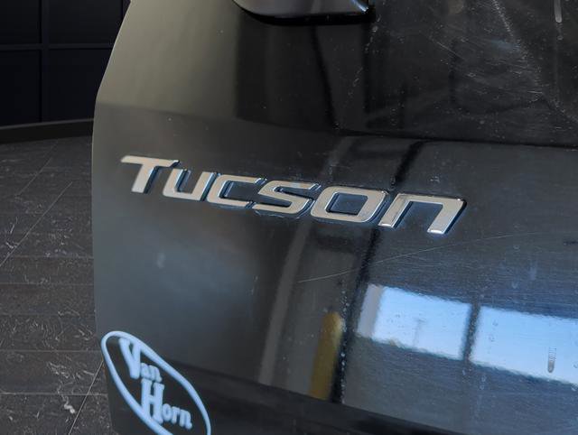Used 2023 Hyundai Tucson Limited FWD image 11