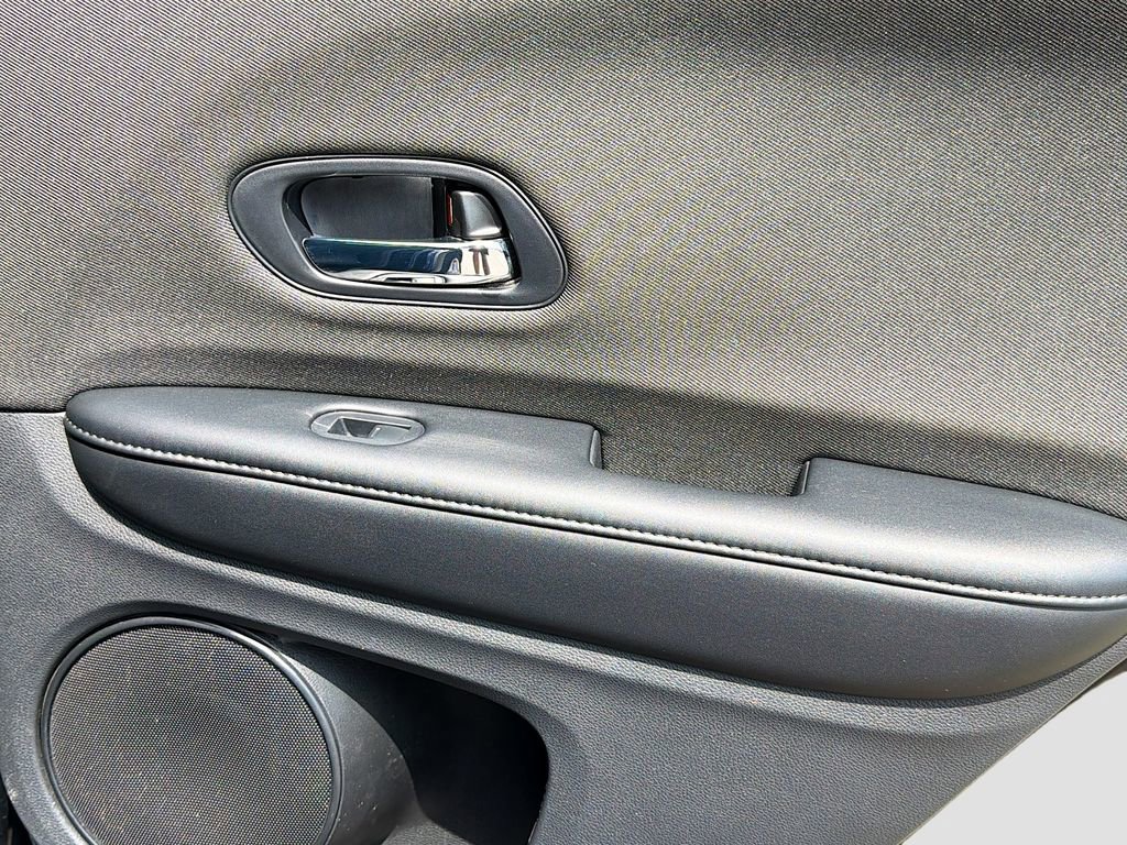 Used 2022 Honda HR-V LX image 33