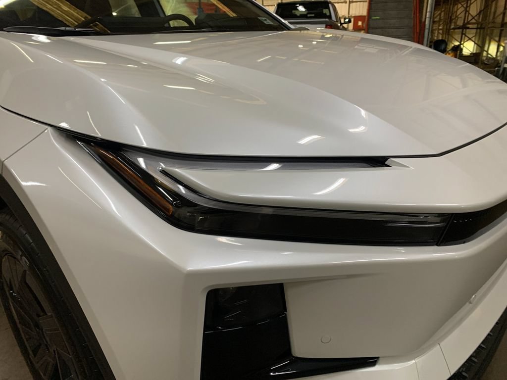 New 2026 Toyota C-HR AWD/4WD image 33