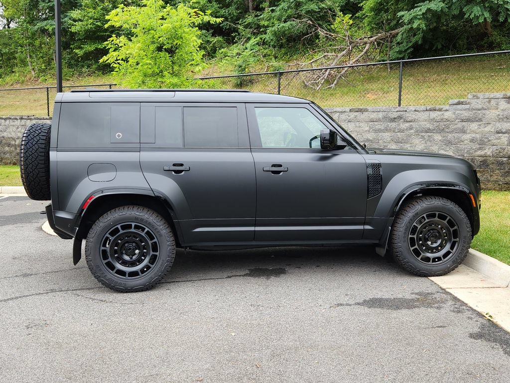 New 2026 Land Rover Defender 110 OCTA AWD/4WD image 11