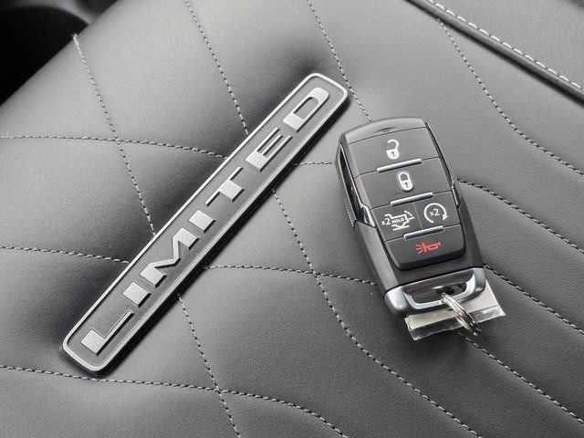 New 2025 RAM 2500 Limited AWD/4WD image 47