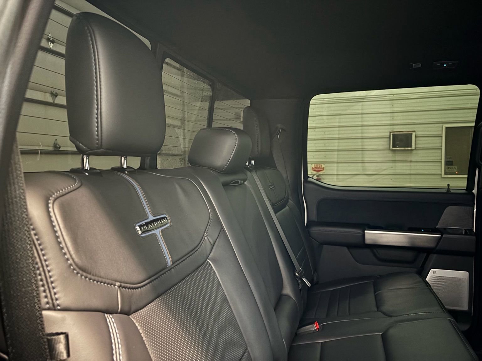 Used 2025 Ford F450 Platinum image 32