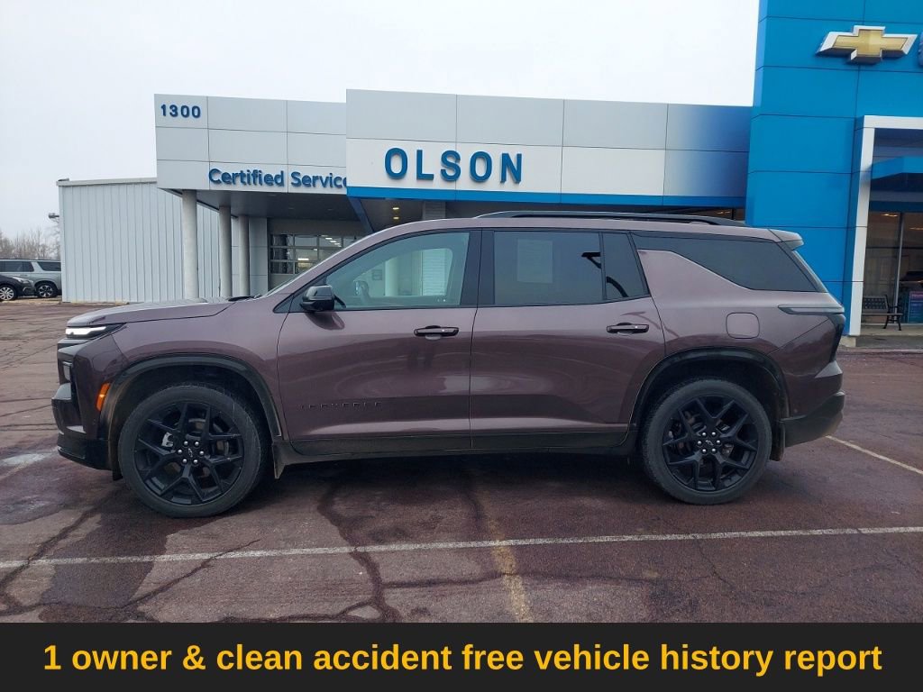 Used 2024 Chevrolet Traverse RS image 3