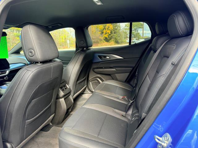 Used 2025 Chevrolet Equinox EV LT w/ Convenience Package image 11