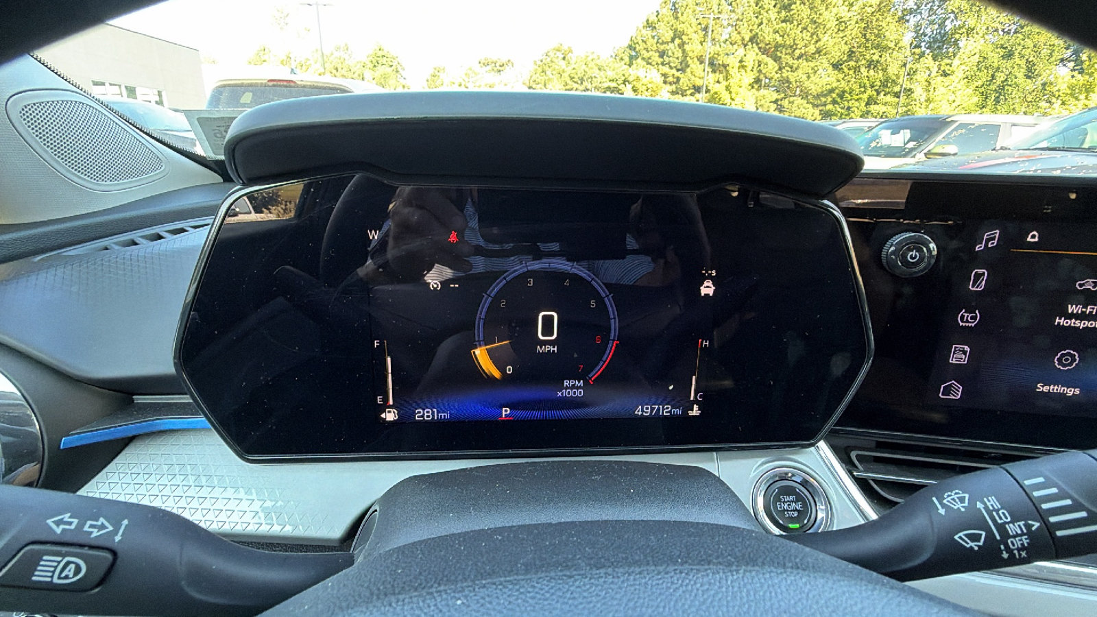 Used 2025 Chevrolet Trax LT FWD image 28