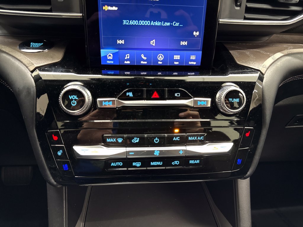 Used 2023 Ford Explorer Platinum w/ Technology Package AWD/4WD image 25