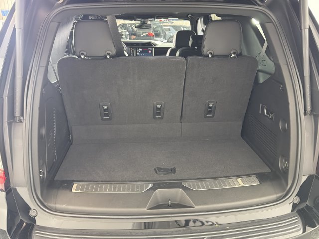 Used 2022 GMC Yukon Denali RWD image 21