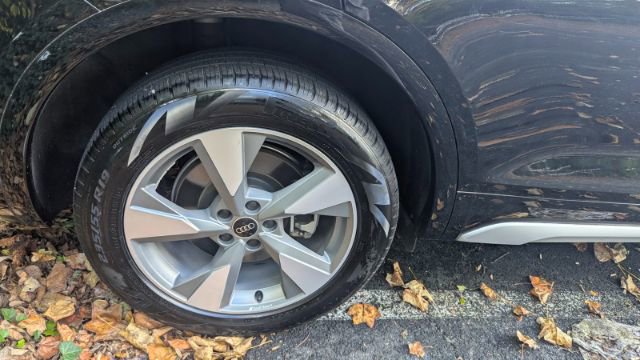 Used 2024 Audi Q5 2.0T Premium Plus w/ Premium Plus Package image 12