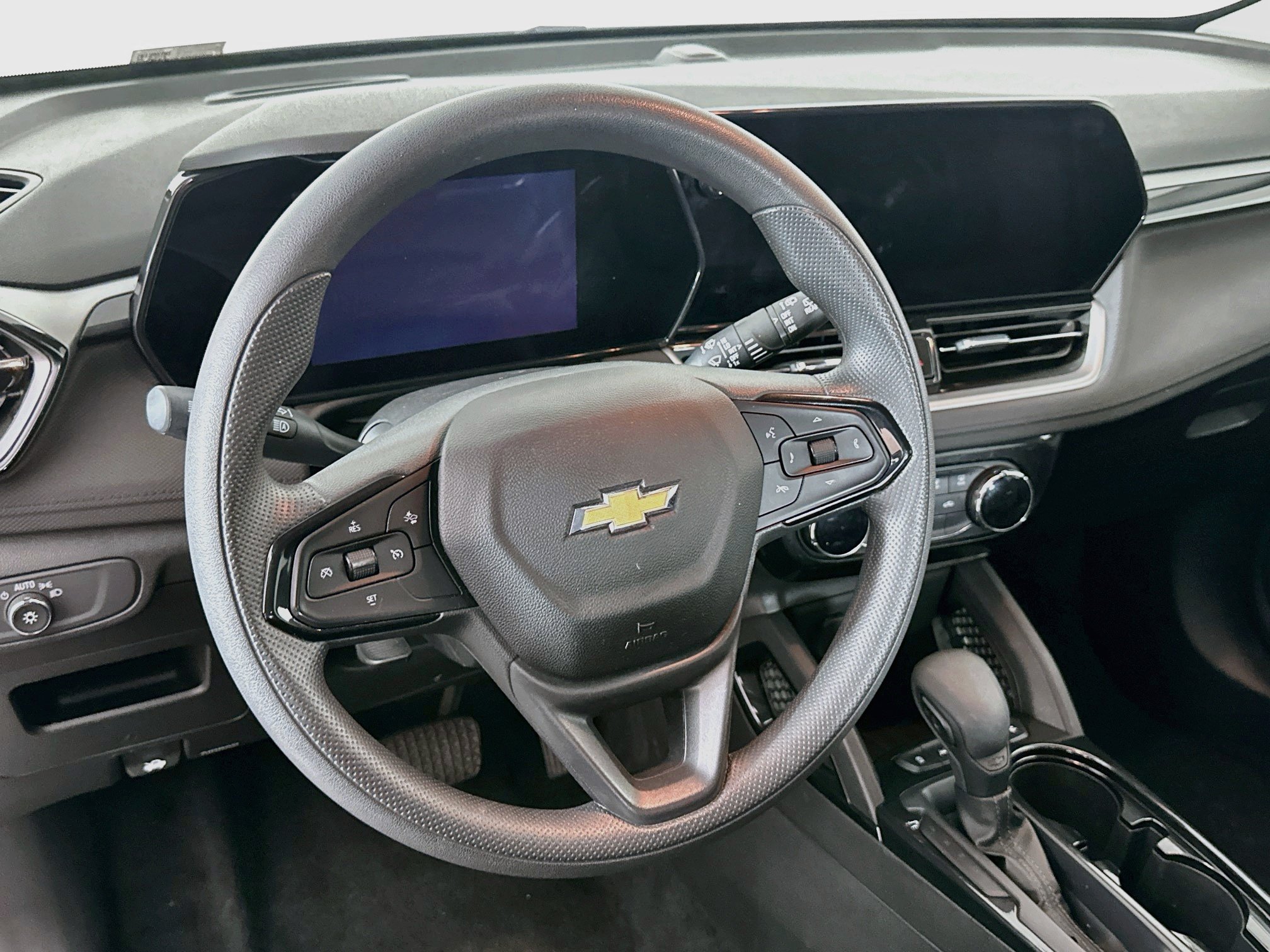 Used 2025 Chevrolet TrailBlazer LT FWD image 17
