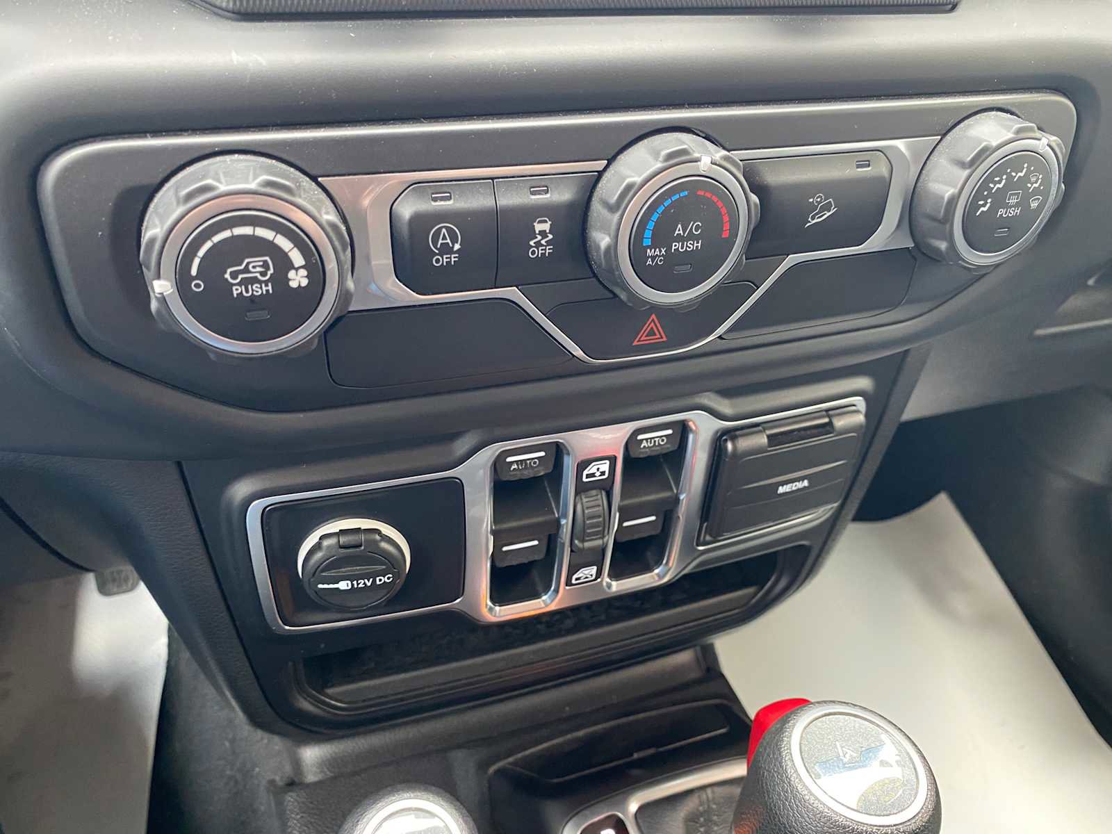 Used 2019 Jeep Wrangler Unlimited Sport S AWD/4WD image 18