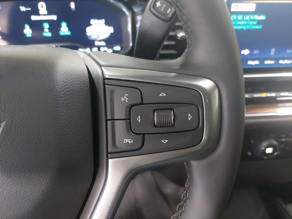 Used 2024 Chevrolet Silverado 1500 LT AWD/4WD image 17