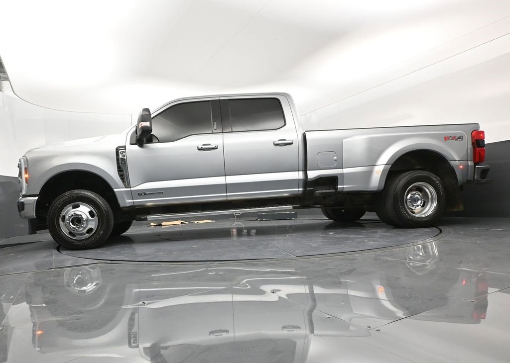 Used 2024 Ford F350 Lariat image 30
