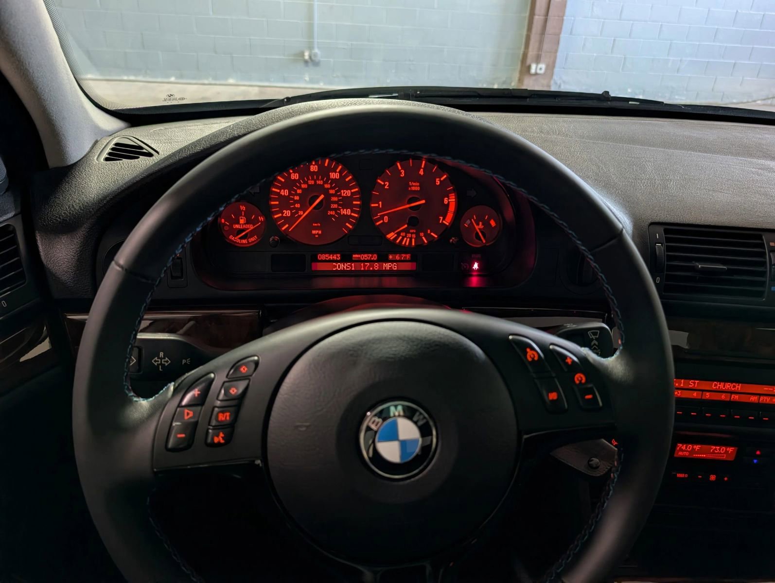 Used 2001 BMW 540i Sedan image 12