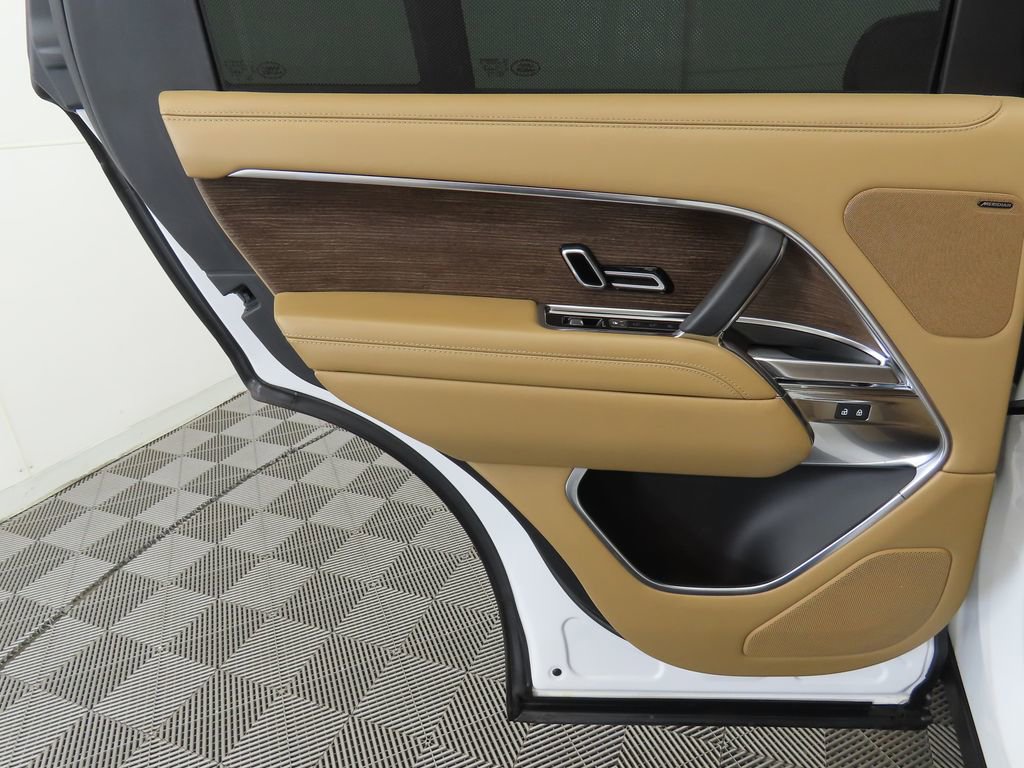 Certified 2023 Land Rover Range Rover SE image 26