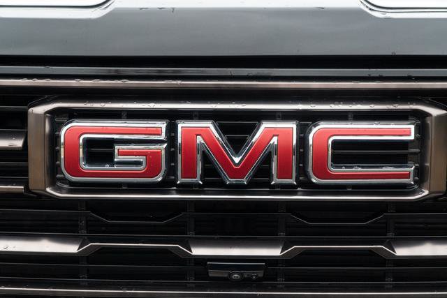 Used 2025 GMC Sierra 2500 AT4X image 47