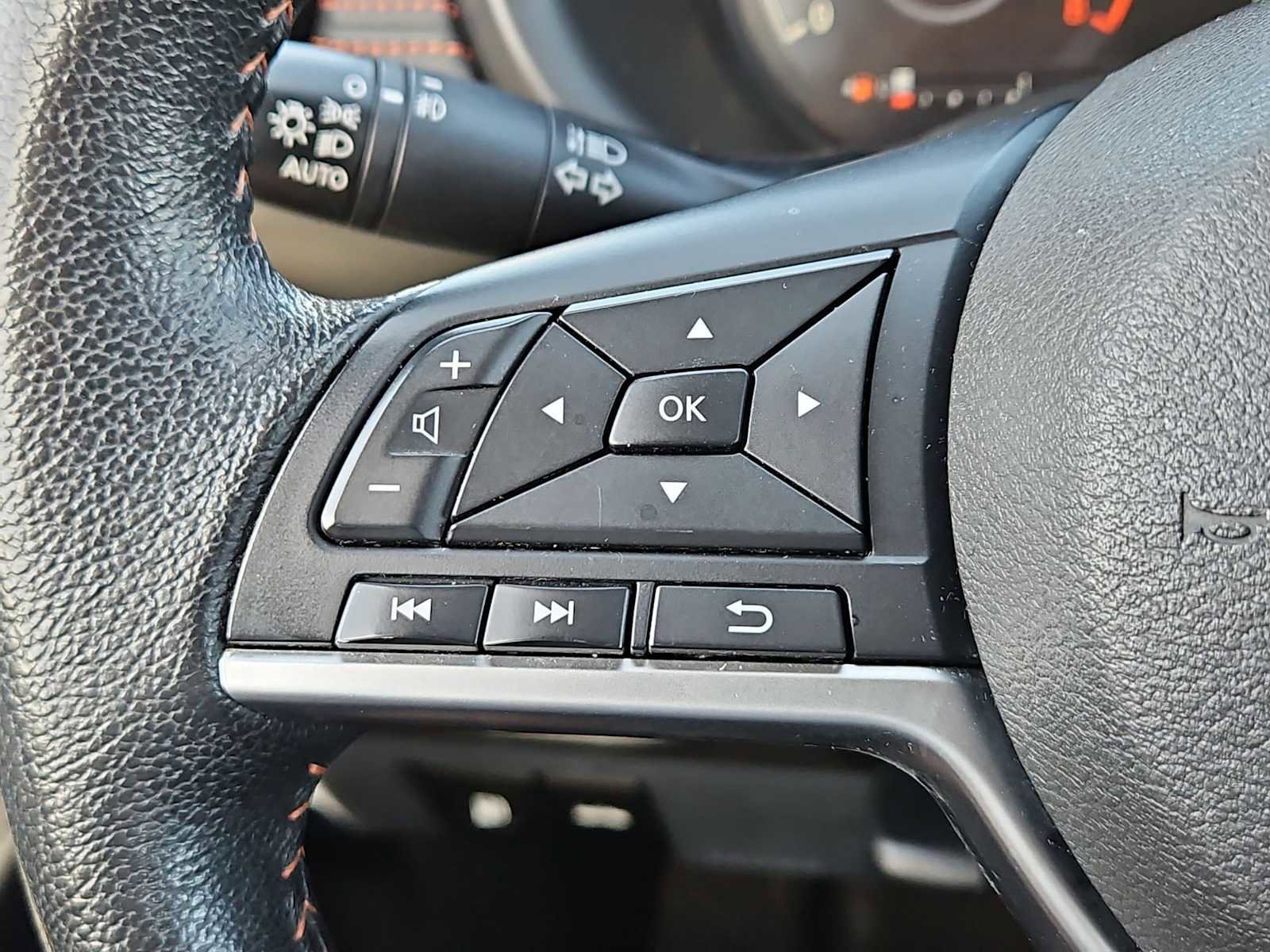 Used 2021 Nissan Kicks SR w/ Interior Electronics Package image 23